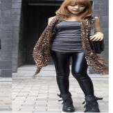 靴子搭配图片_女生鞋子怎么